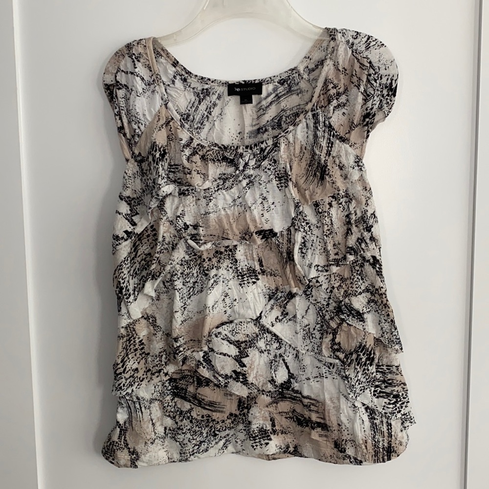 Great shirt for warm Fall days